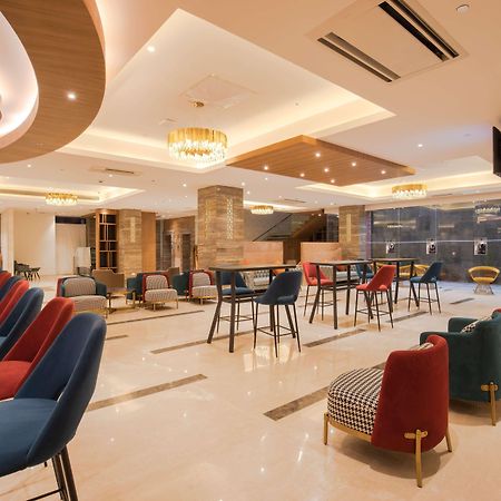 Ramada Encore By Wyndham Kathmandu Thamel מראה חיצוני תמונה