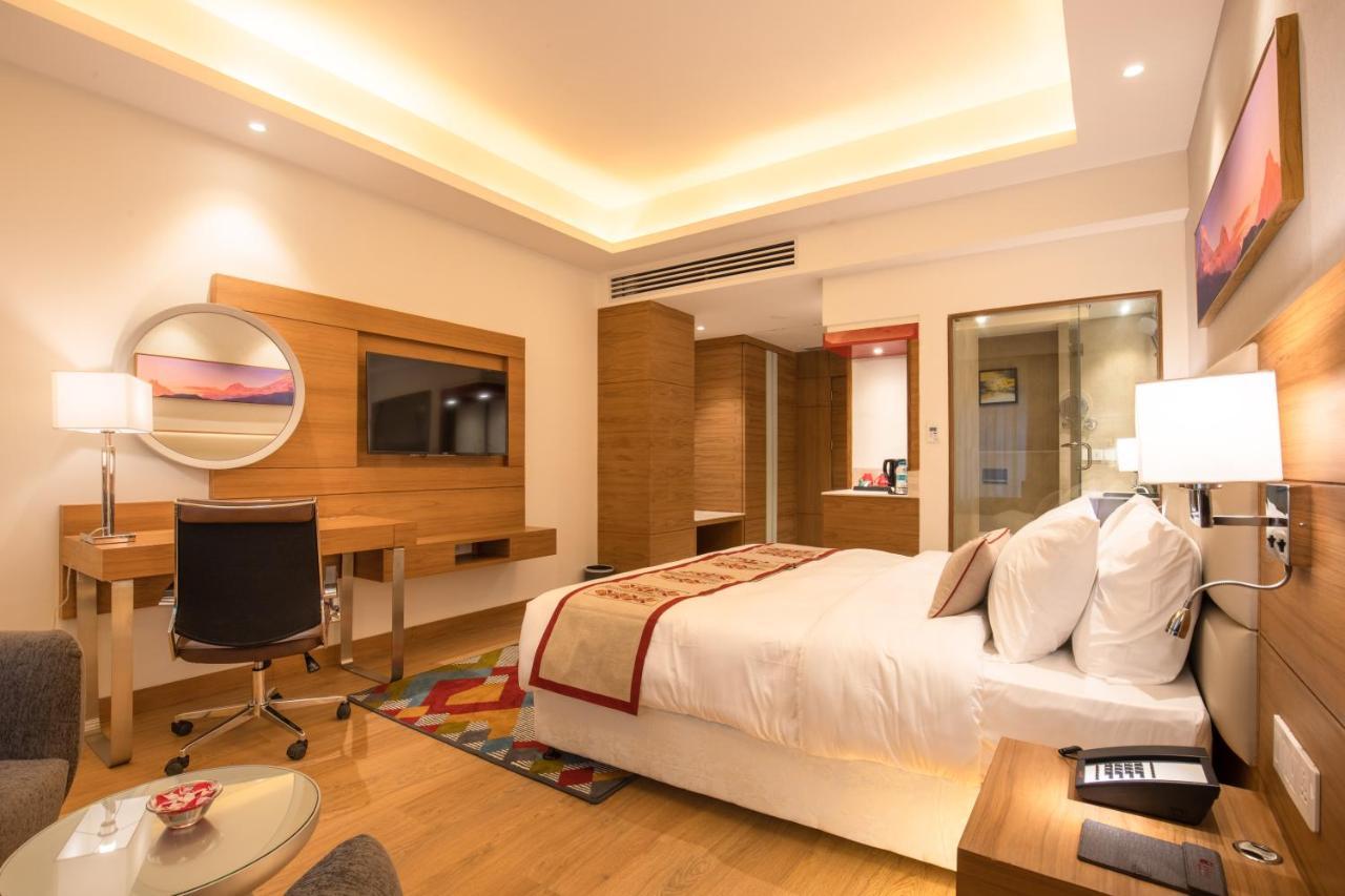 Ramada Encore By Wyndham Kathmandu Thamel מראה חיצוני תמונה