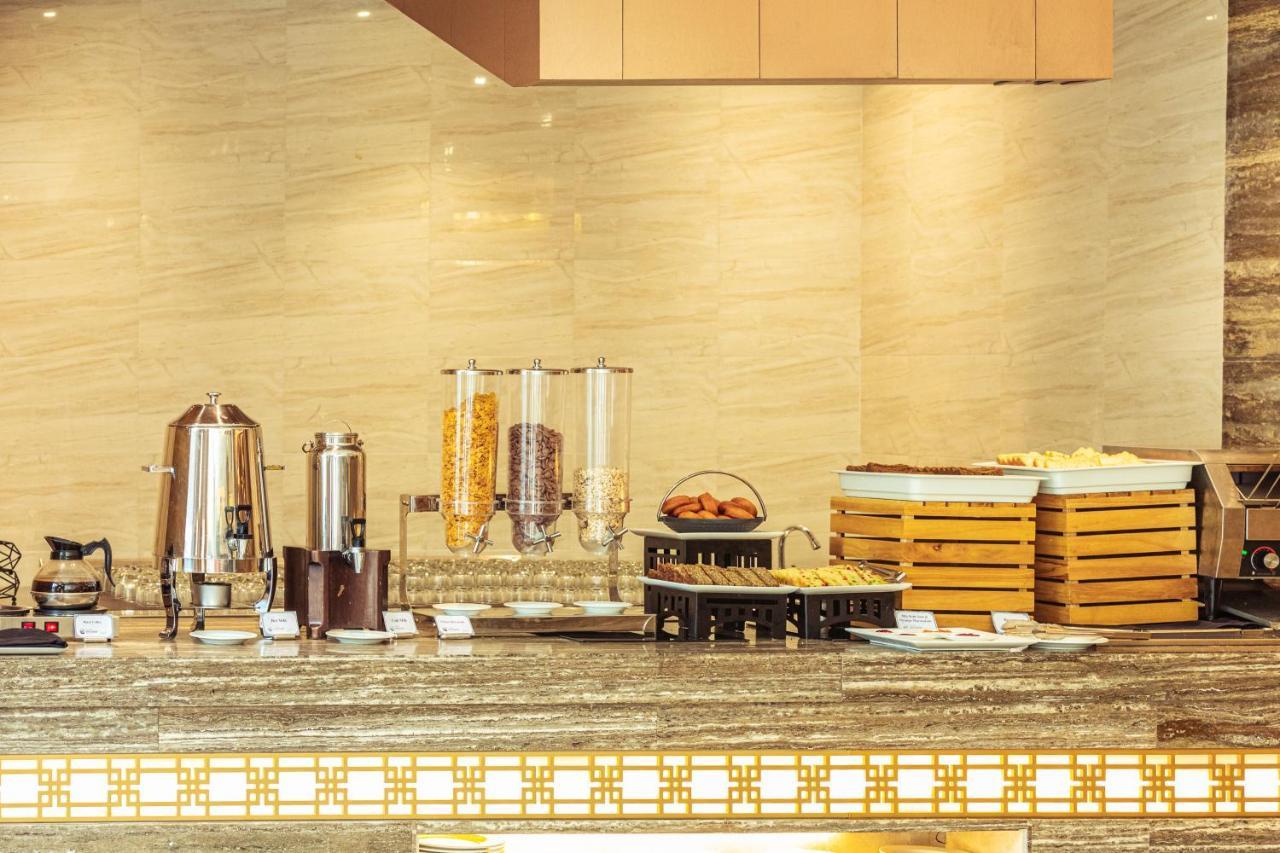 Ramada Encore By Wyndham Kathmandu Thamel מראה חיצוני תמונה