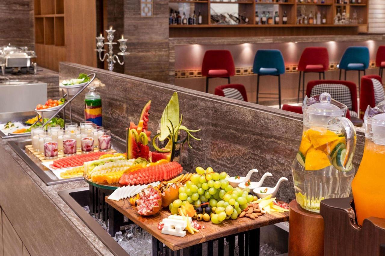 Ramada Encore By Wyndham Kathmandu Thamel מראה חיצוני תמונה